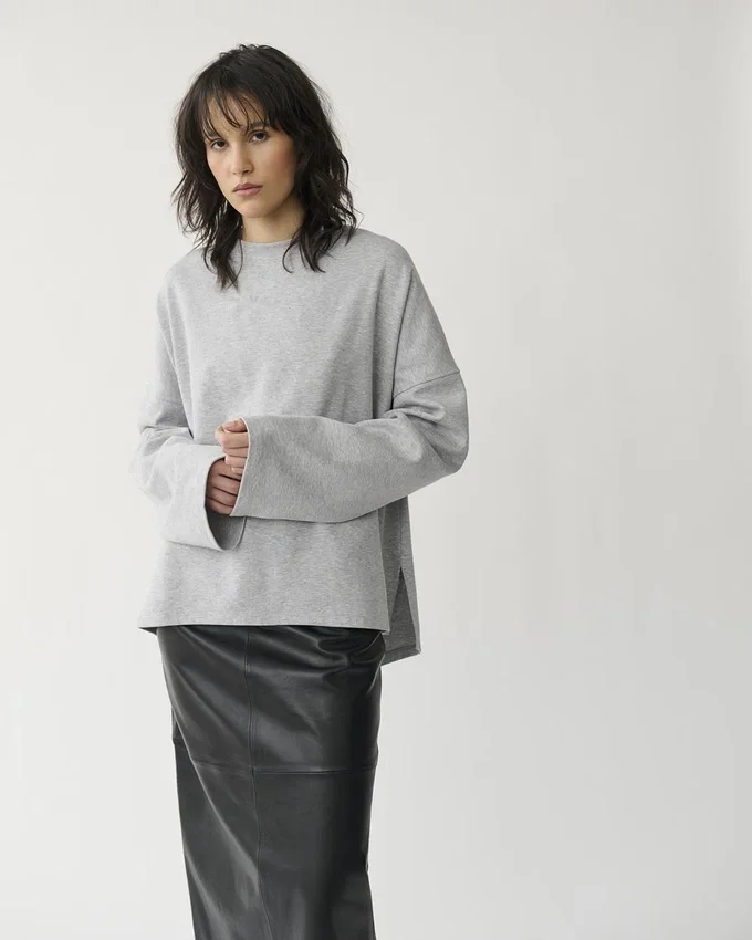 Maglietta a maniche lunghe dal taglio squadrato W